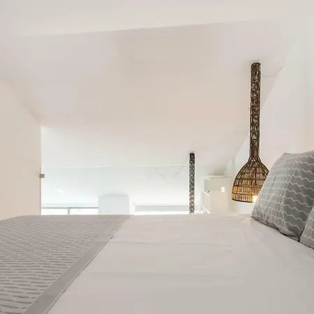 Picoas Loft Apartment